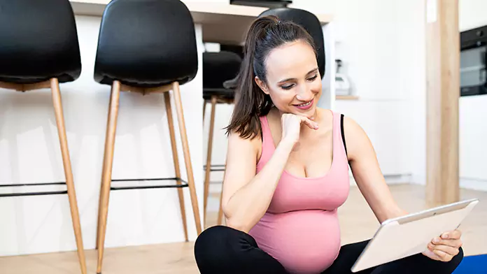 how to sit during pregnancy on floor